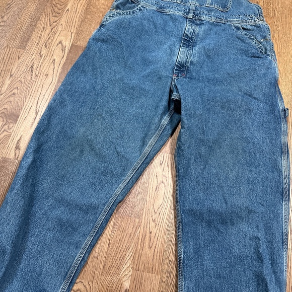 Sold - Picture 3 of 12